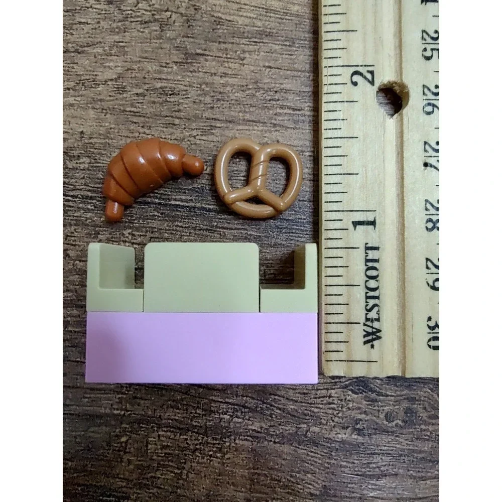Lego Junior 10684 Supermarket Bakery Bin Grocery Store Display Pretzel Croissant